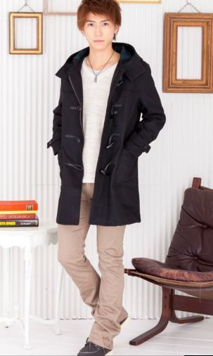 痩せてて顔が大きい男に似合う冬ファッション 黒のロングダッフルコートでスタイルアップ 送料無料 ガリガリ男の服装ブログ